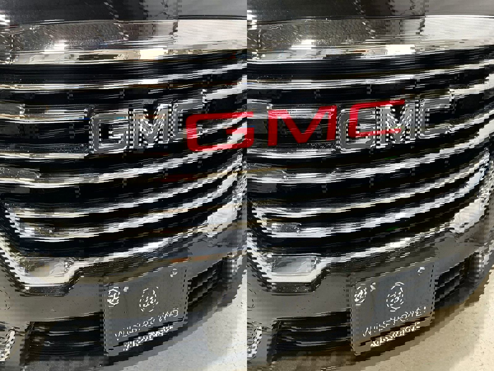 Used 2024 GMC Terrain SLT image 27