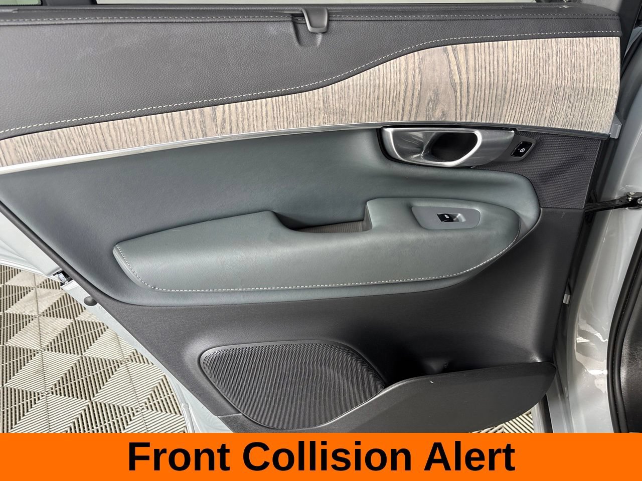 Used 2024 Volvo XC90 B6 Ultimate w/ Protection Package Premier AWD/4WD image 18