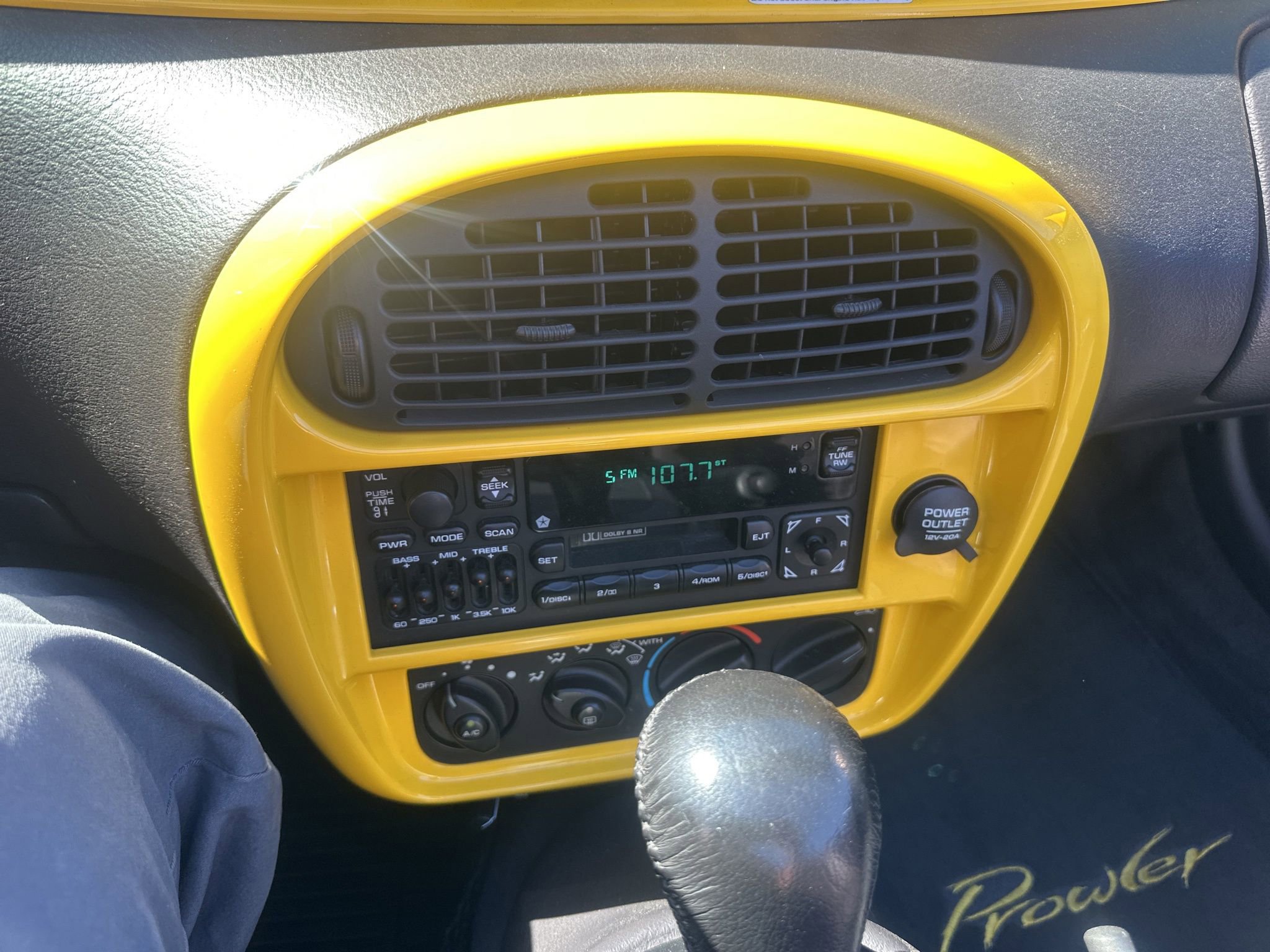 Used 1999 Plymouth Prowler RWD image 22