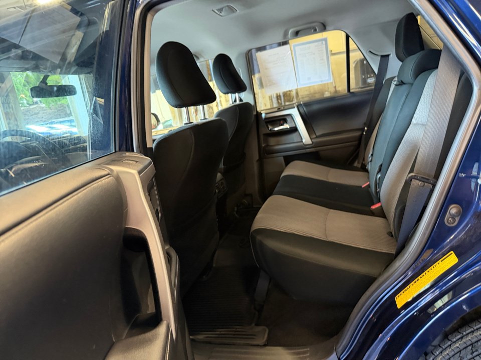 Certified 2019 Toyota 4Runner SR5 AWD/4WD image 34