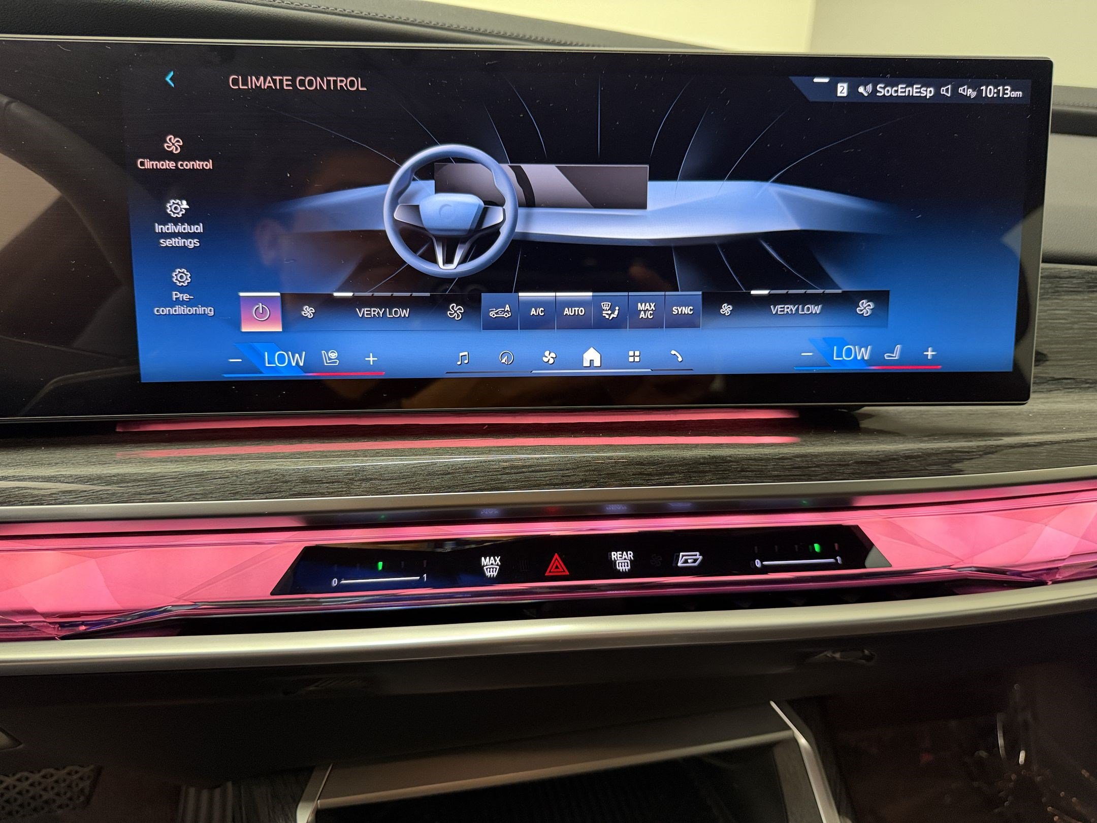 Certified 2023 BMW i7 xDrive60 AWD/4WD image 21