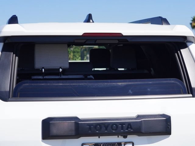 Used 2025 Toyota 4Runner SR5 AWD/4WD image 9