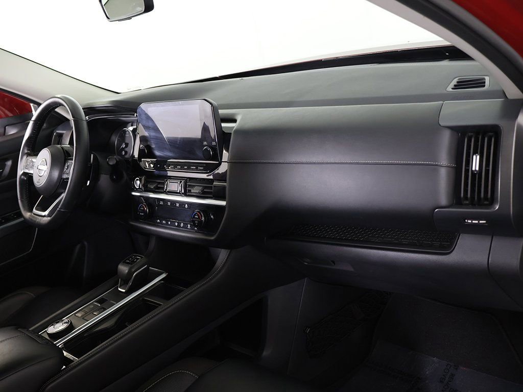 Used 2023 Nissan Pathfinder SL w/ Lighting Package (N92) image 30