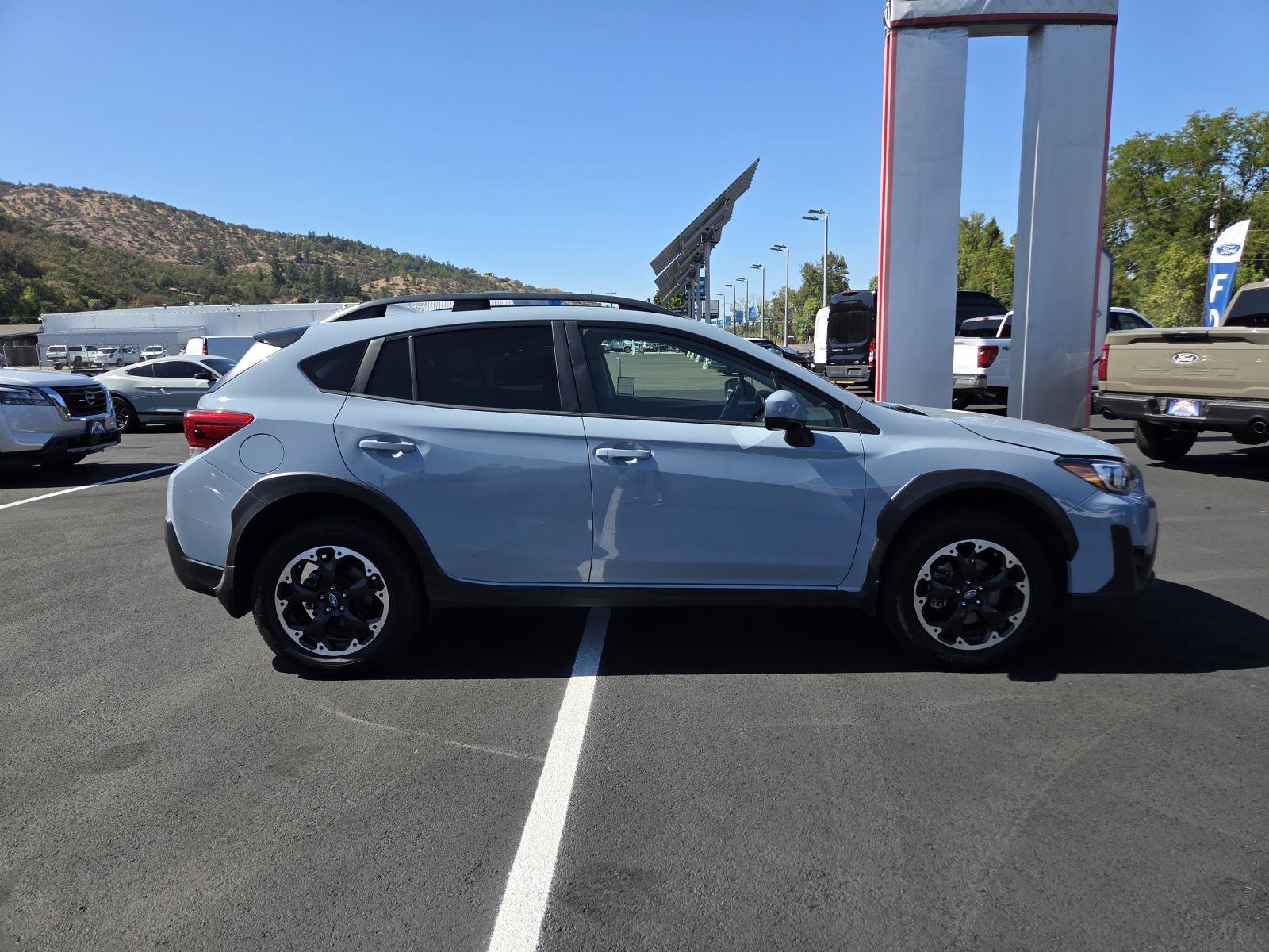 Used 2023 Subaru Crosstrek 2.0i Premium w/ Popular Package #3 AWD/4WD image 4