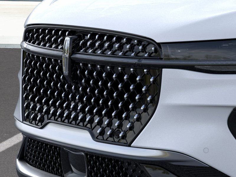 New 2026 Lincoln Nautilus Premier AWD/4WD image 17