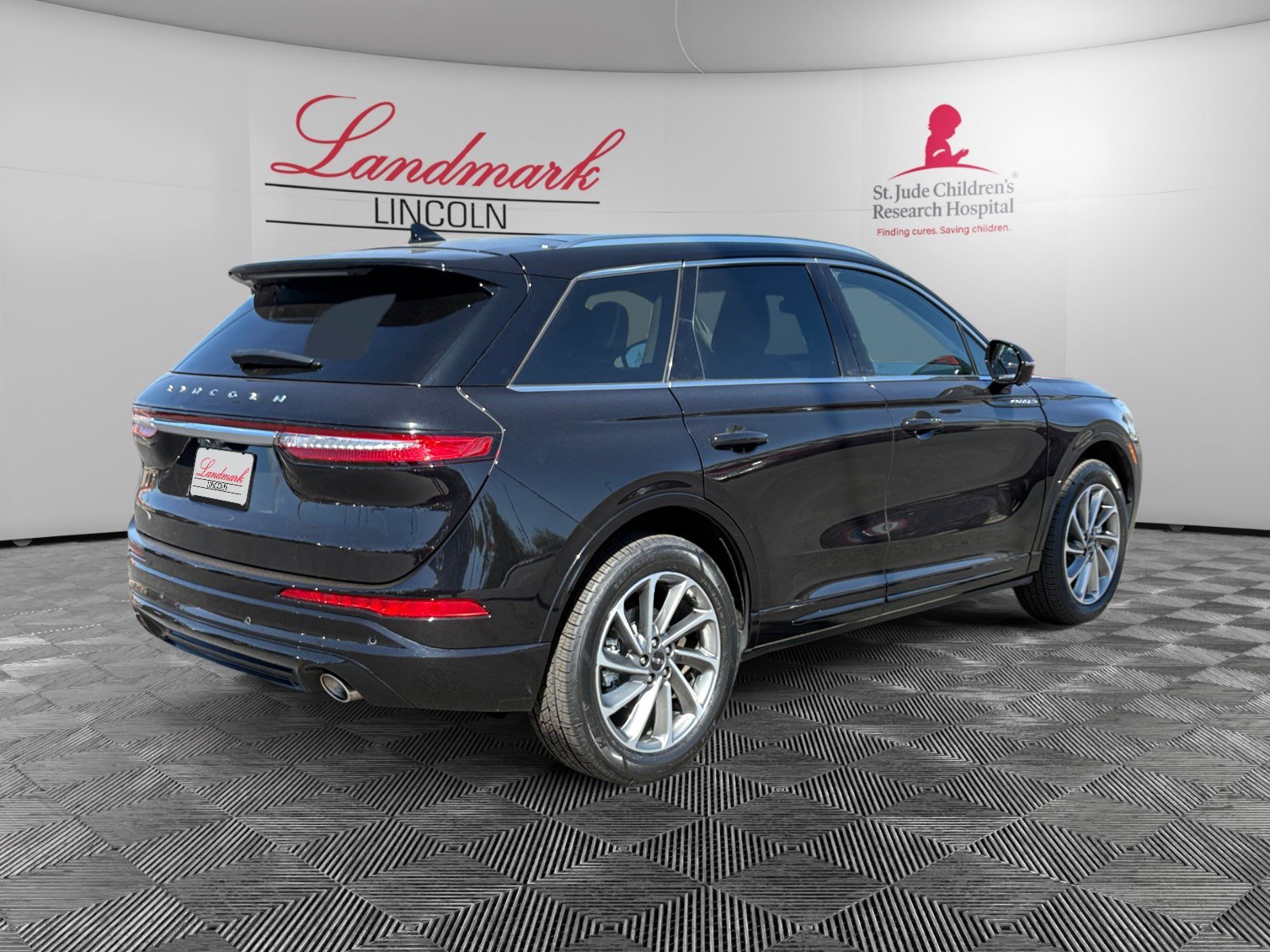 Certified 2024 Lincoln Corsair Grand Touring w/ Equipment Group 301A AWD/4WD image 5