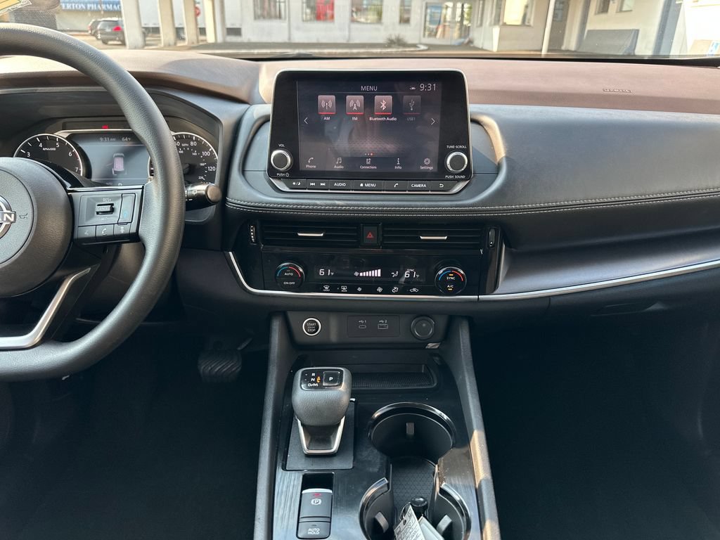 Used 2022 Nissan Rogue SV AWD/4WD image 16