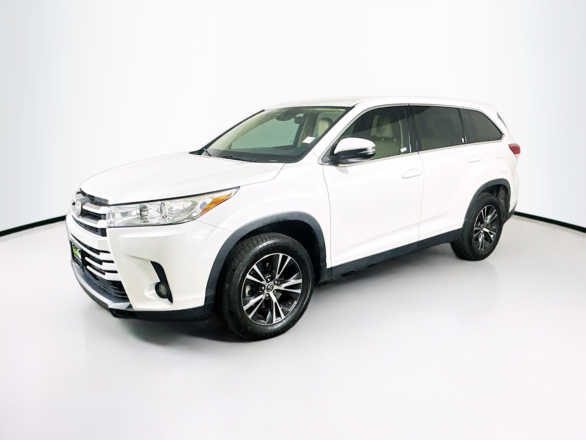Used 2019 Toyota Highlander Plus image 3