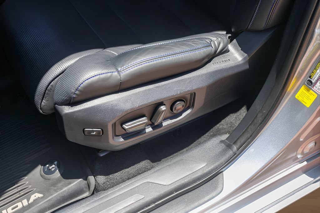 Used 2024 Toyota Sequoia Platinum RWD image 8
