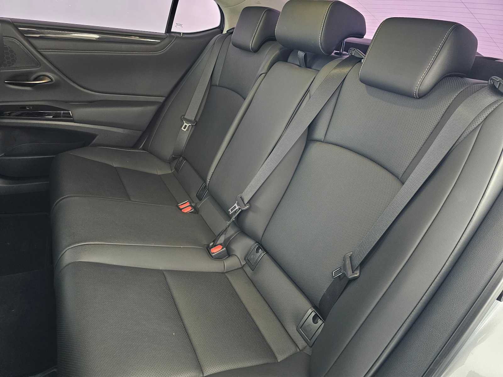 Certified 2024 Lexus ES 350 w/ Accessory Package (Z2) FWD image 17