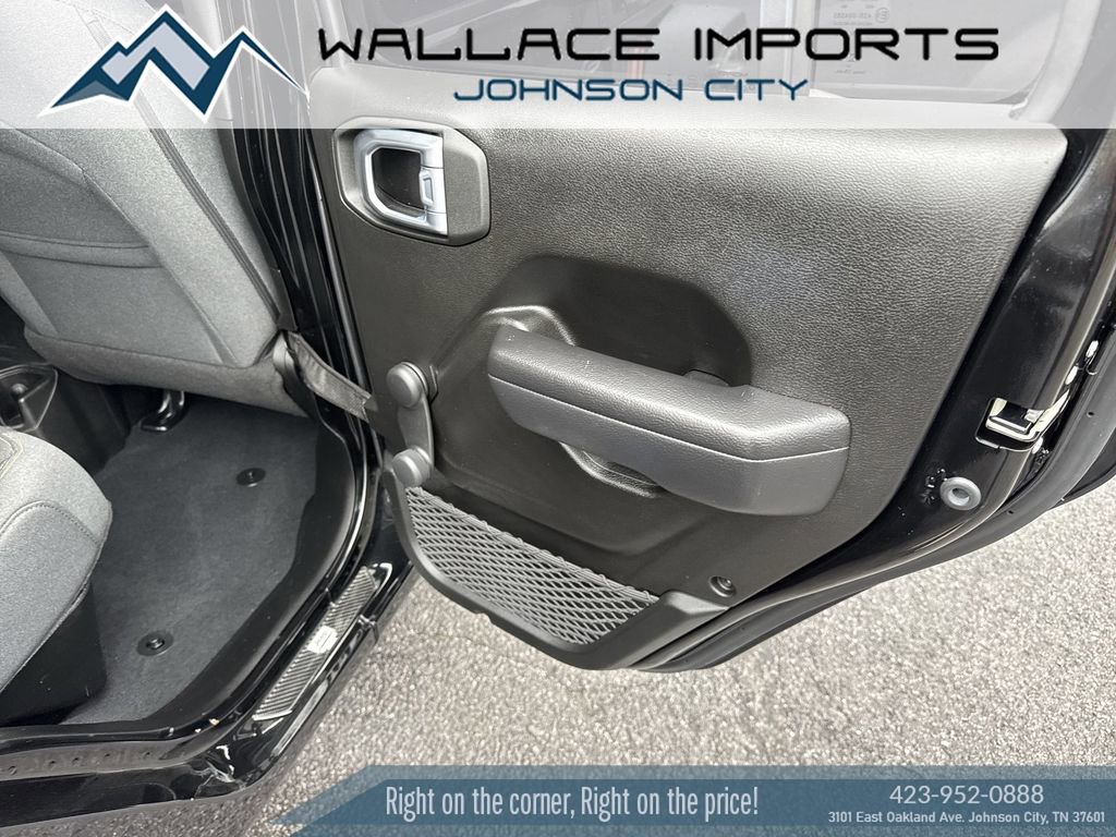 Used 2024 Jeep Gladiator Sport AWD/4WD image 38