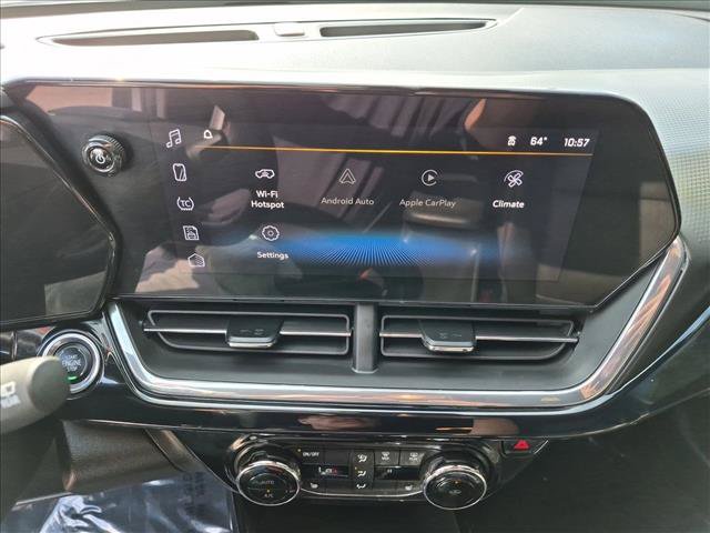Used 2025 Chevrolet Trax RS w/ Driver Confidence Package FWD image 19