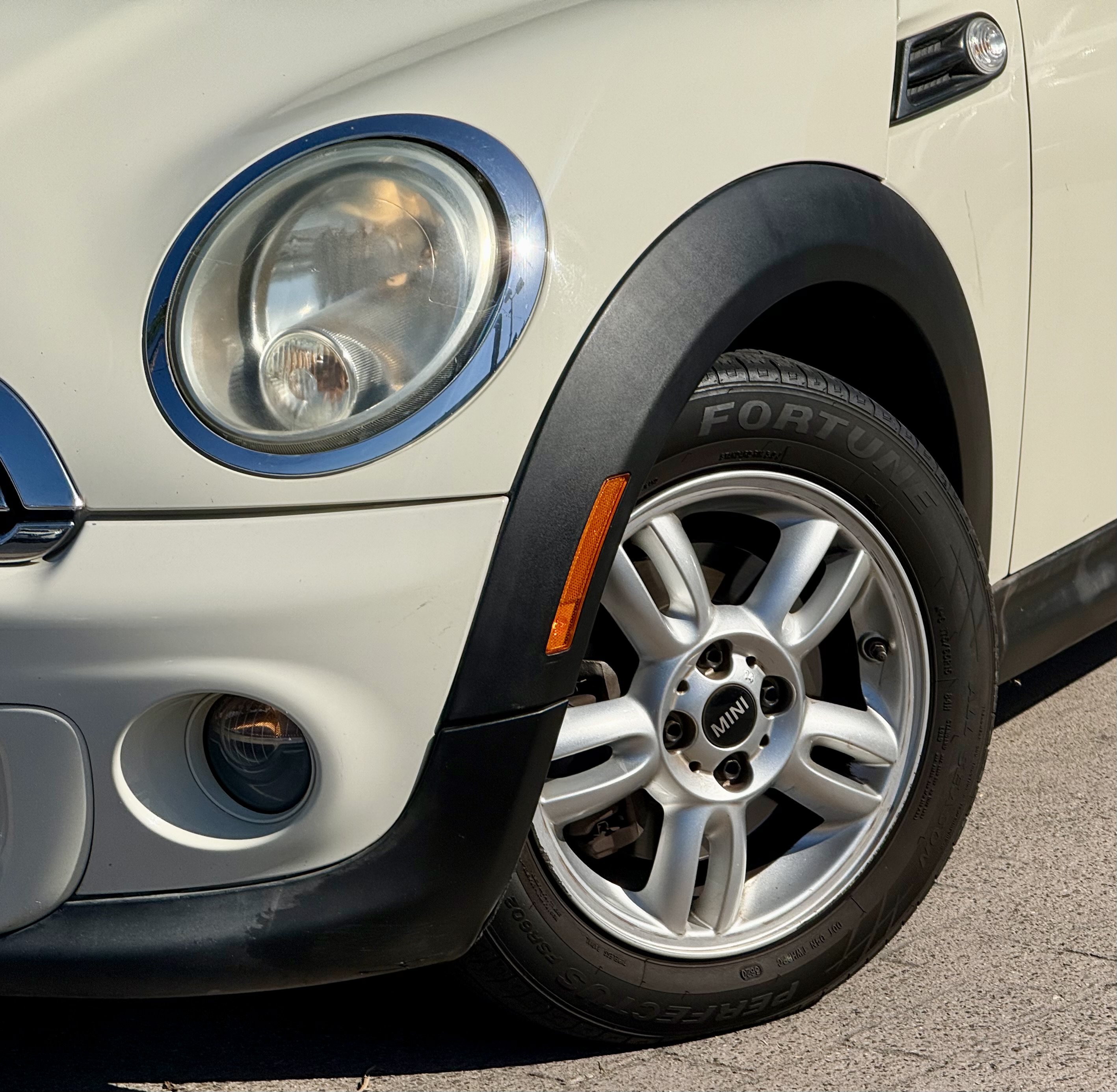 Used 2011 MINI Cooper Hardtop FWD image 6