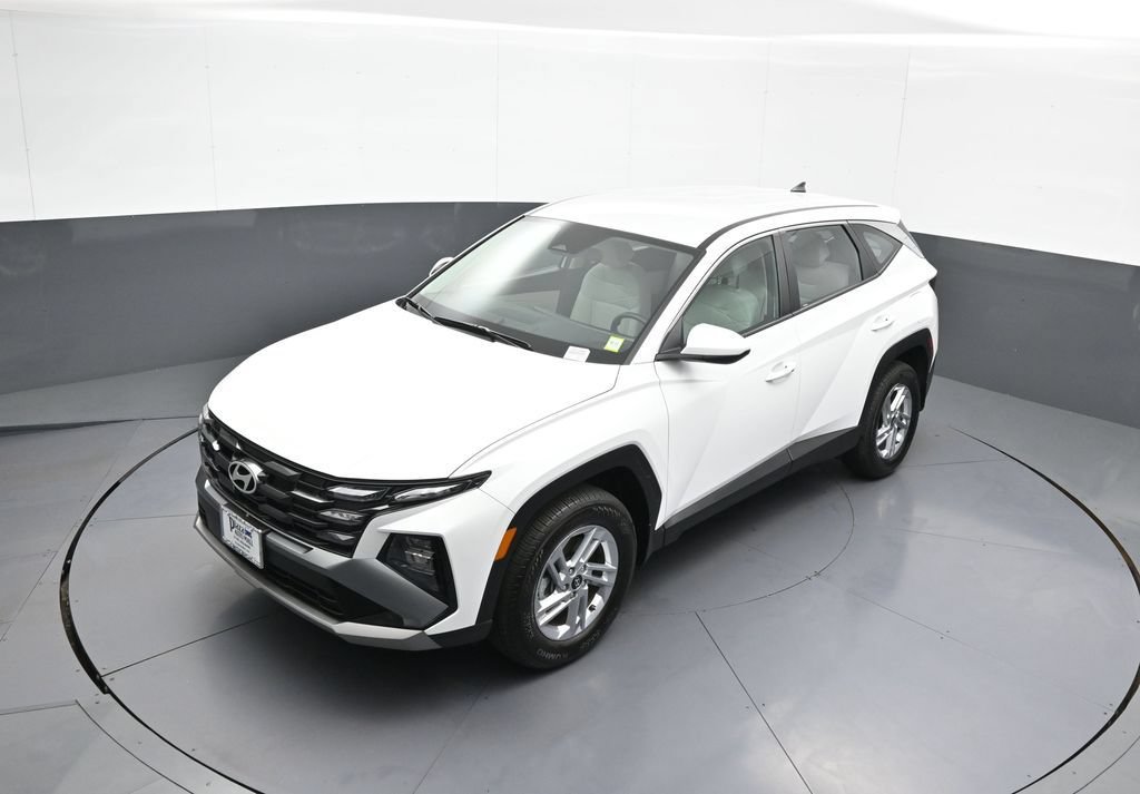 Certified 2025 Hyundai Tucson SE AWD/4WD image 33