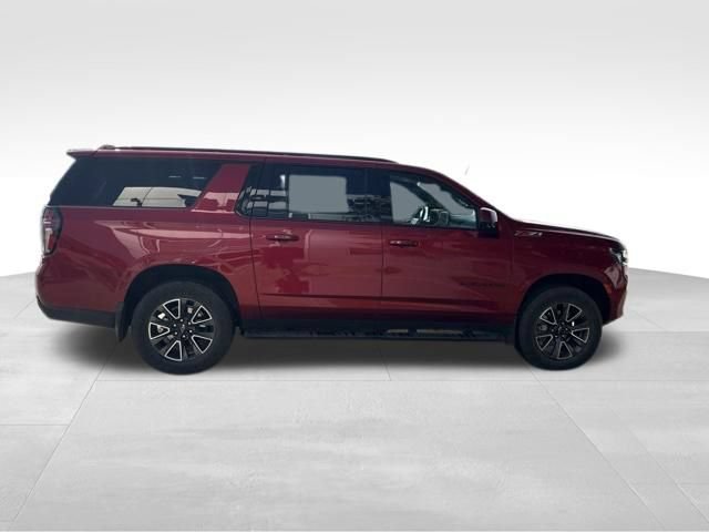 Used 2023 Chevrolet Suburban Z71 w/ Luxury Package AWD/4WD image 8