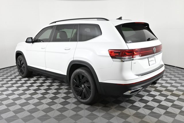 New 2026 Volkswagen Atlas SE image 8