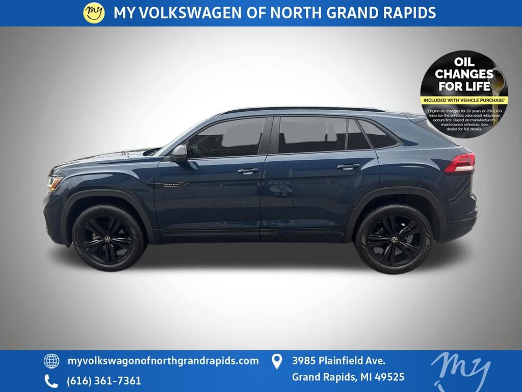 Certified 2023 Volkswagen Atlas Cross Sport SEL R-Line AWD/4WD image 5