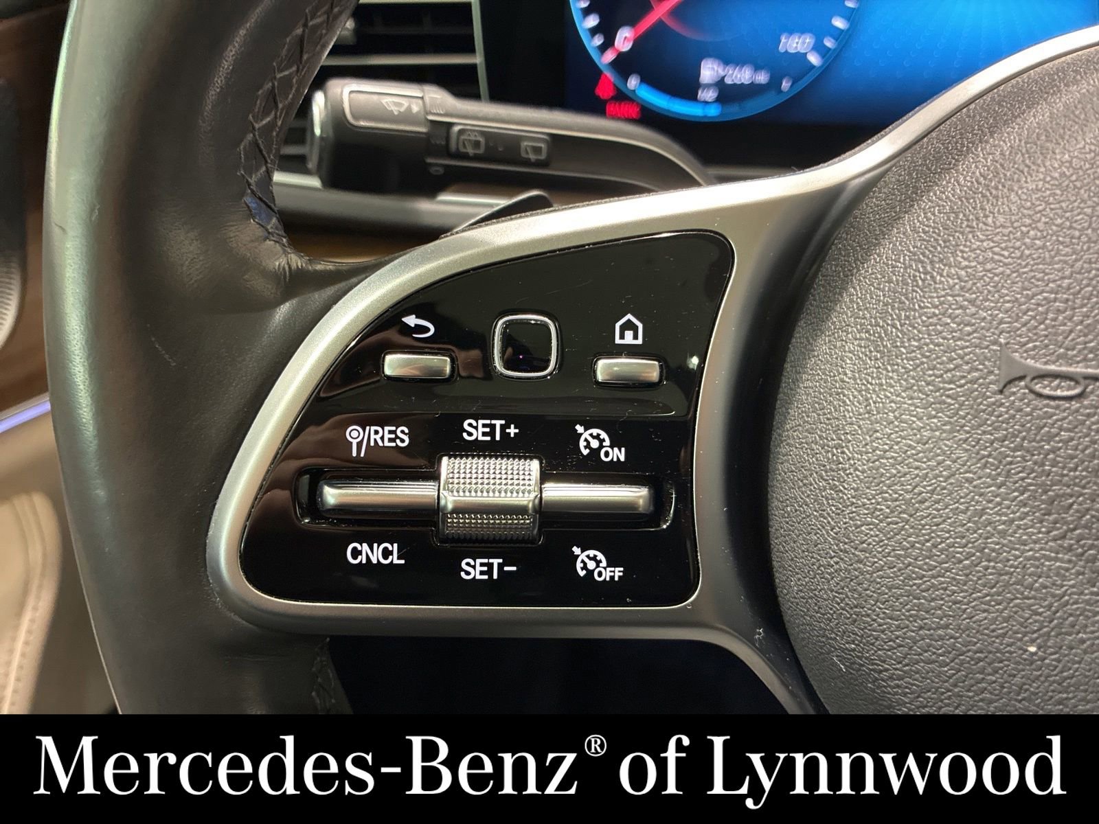 Used 2020 Mercedes-Benz GLE 350 4MATIC image 13