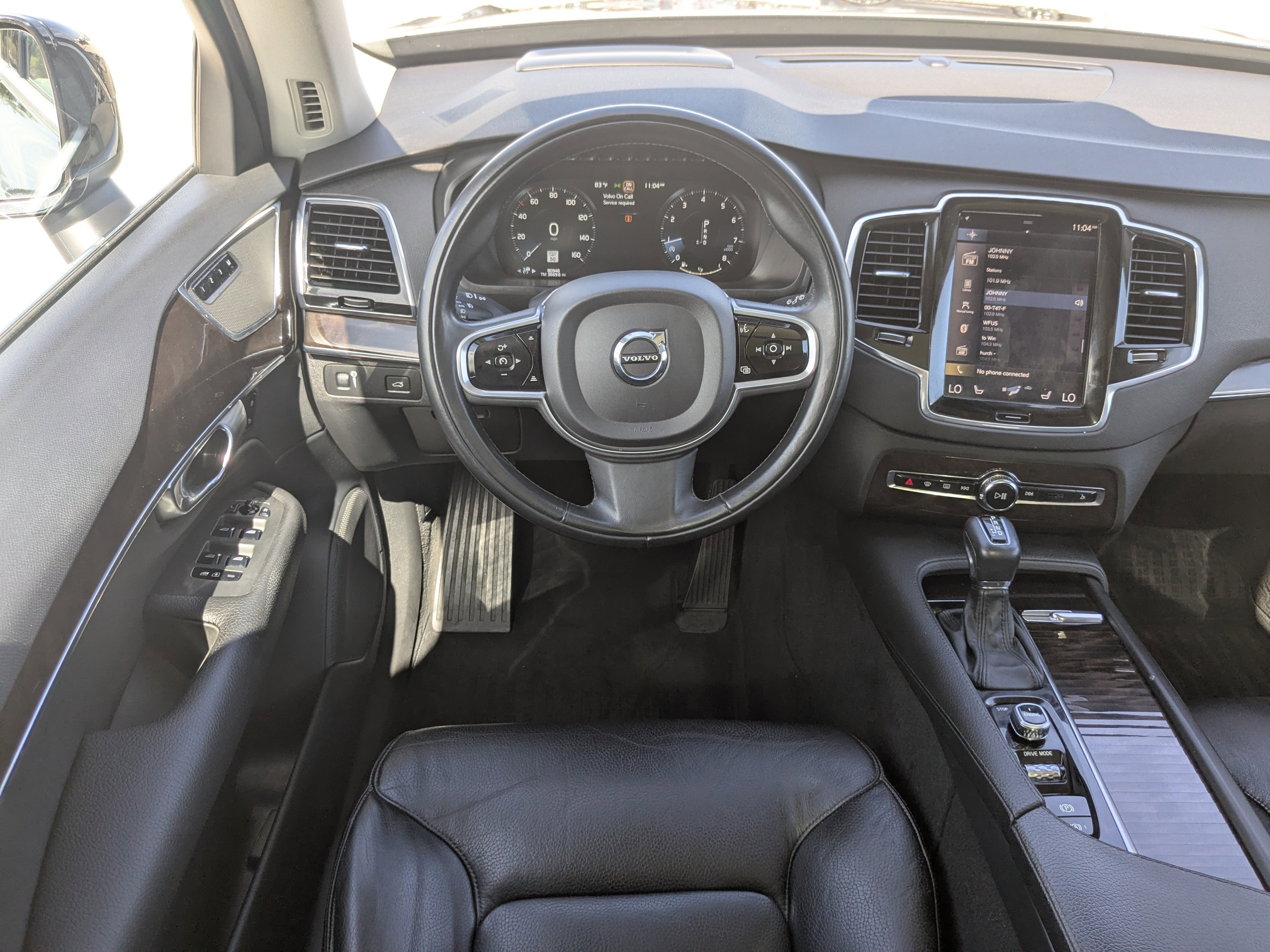 Used 2017 Volvo XC90 T6 Momentum w/ Vision Package image 22