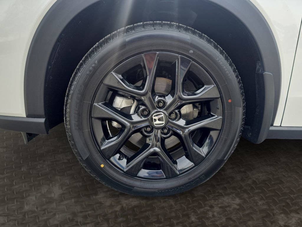 Used 2025 Honda HR-V Sport image 9