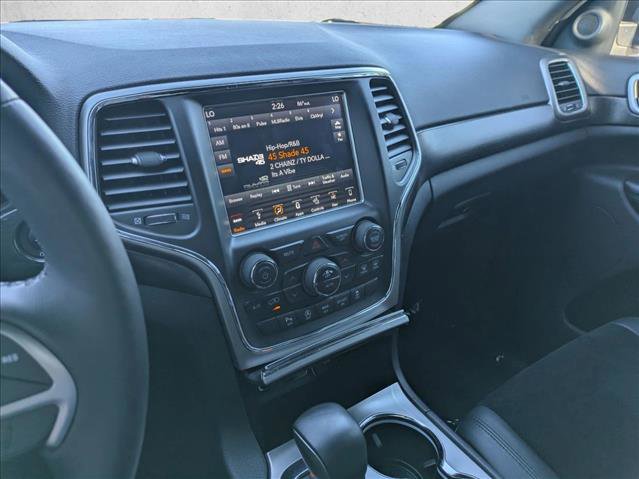 Used 2018 Jeep Grand Cherokee Altitude image 15