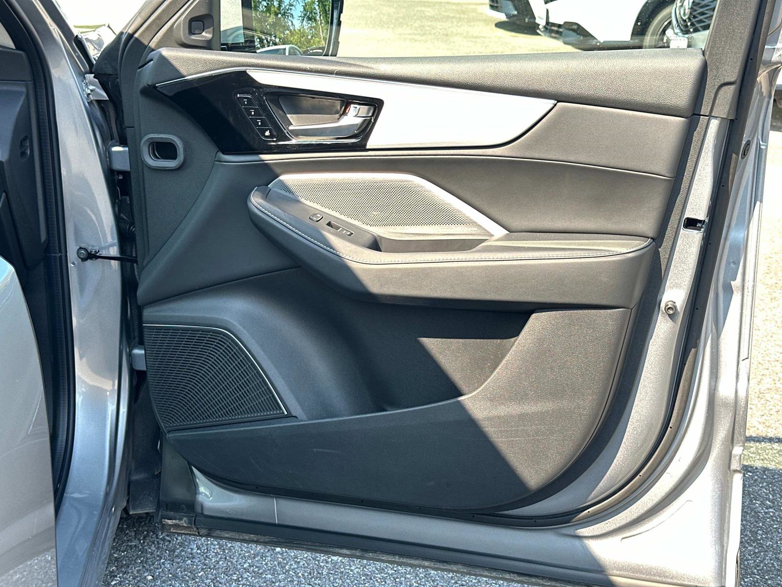 Certified 2025 Acura MDX 3.5L Technology Package image 13