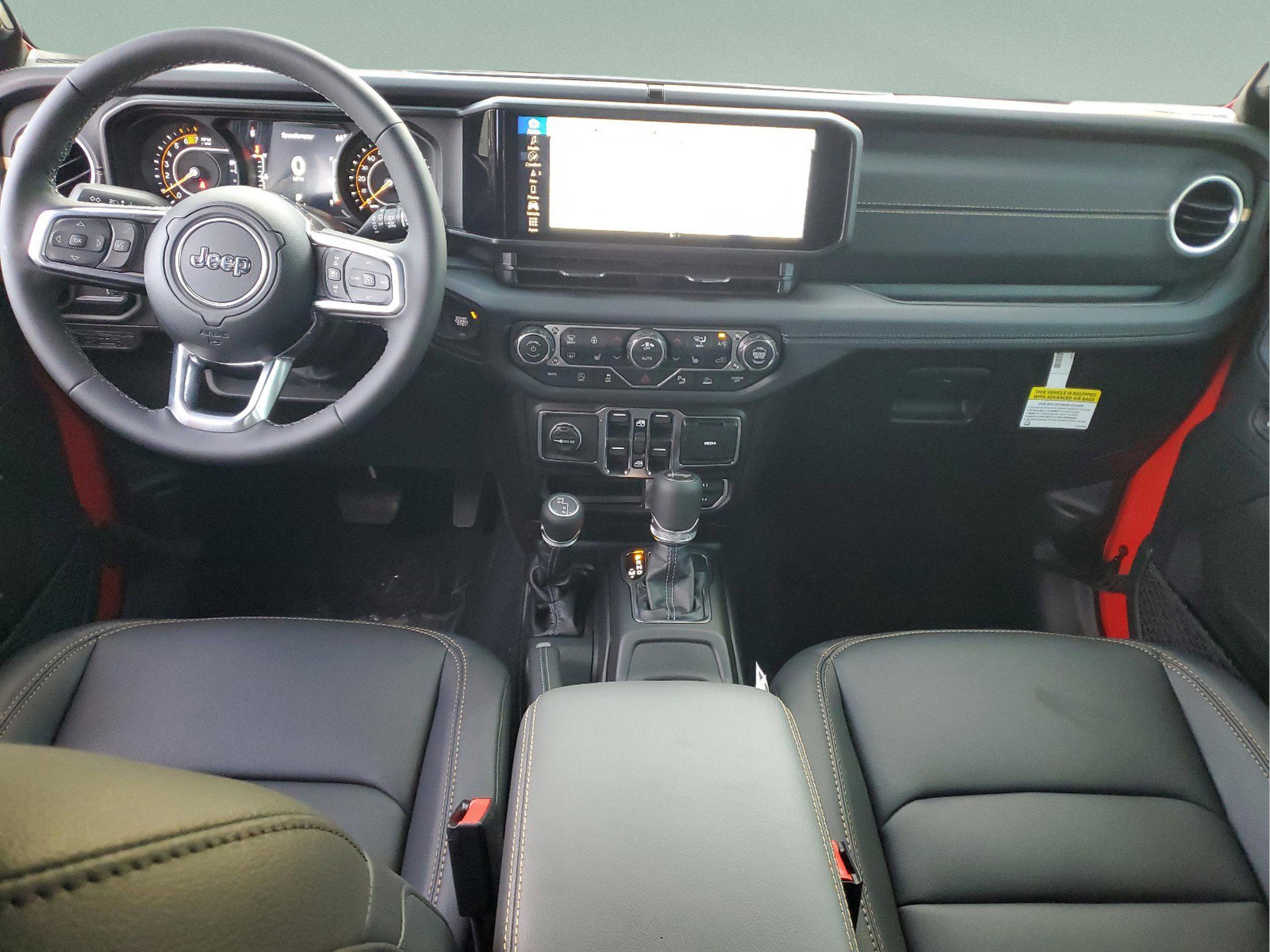 New 2026 Jeep Wrangler Unlimited Sahara AWD/4WD image 11