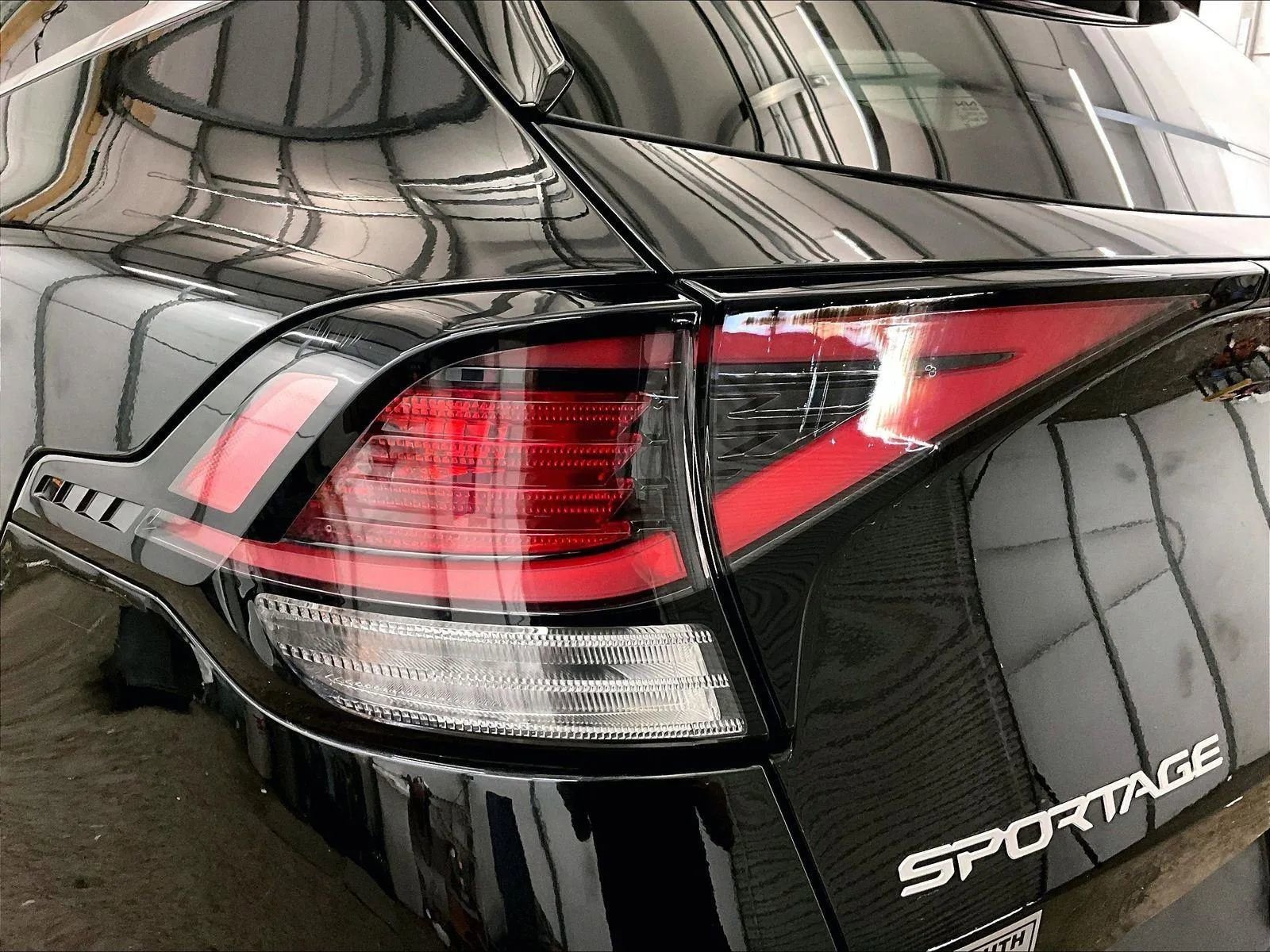 Used 2023 Kia Sportage EX w/ EX Premium Package image 28