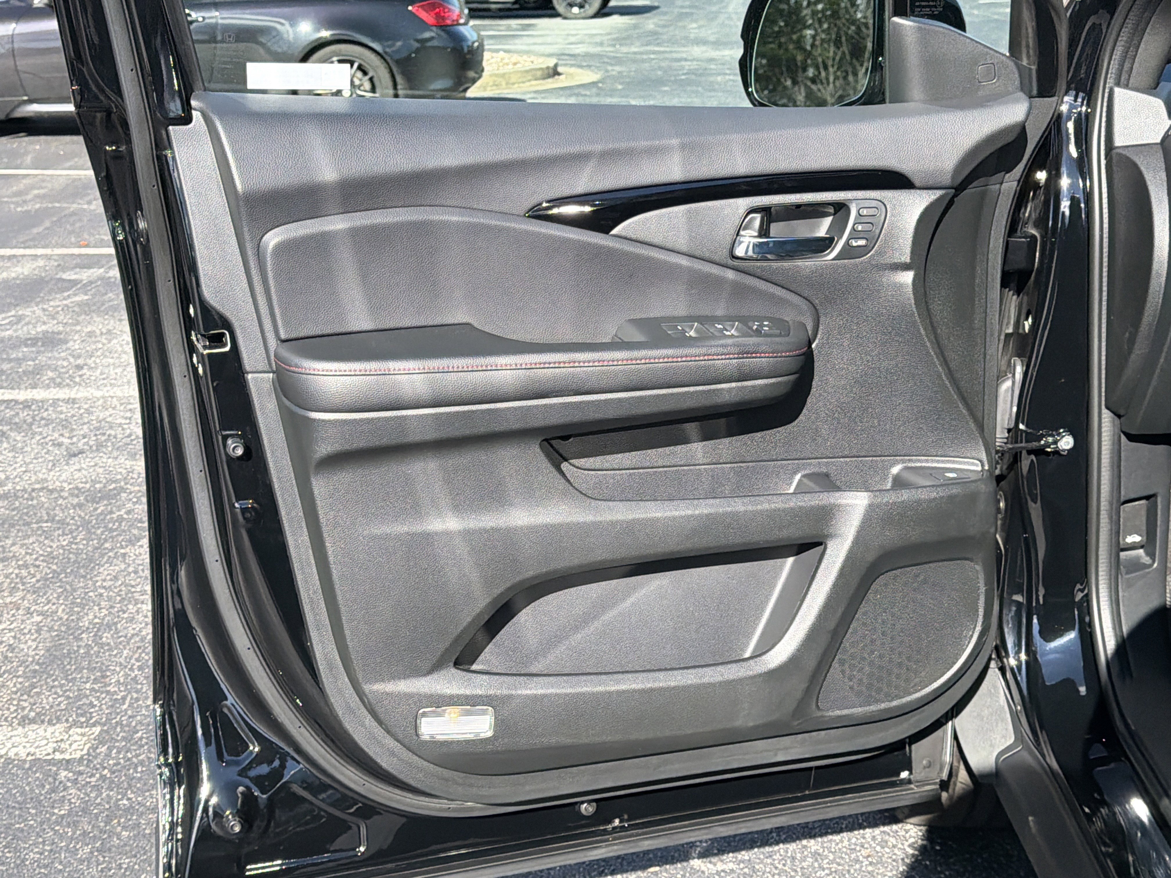 Used 2023 Honda Ridgeline Black Edition image 10