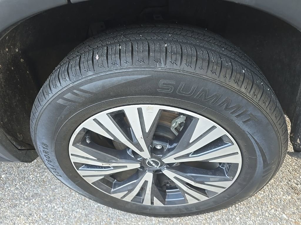 Used 2023 Nissan Rogue SV image 10