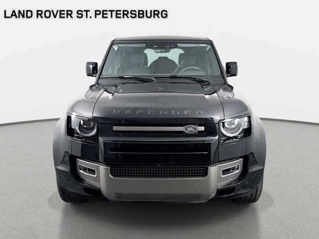 Certified 2025 Land Rover Defender 110 X-Dynamic SE AWD/4WD image 2
