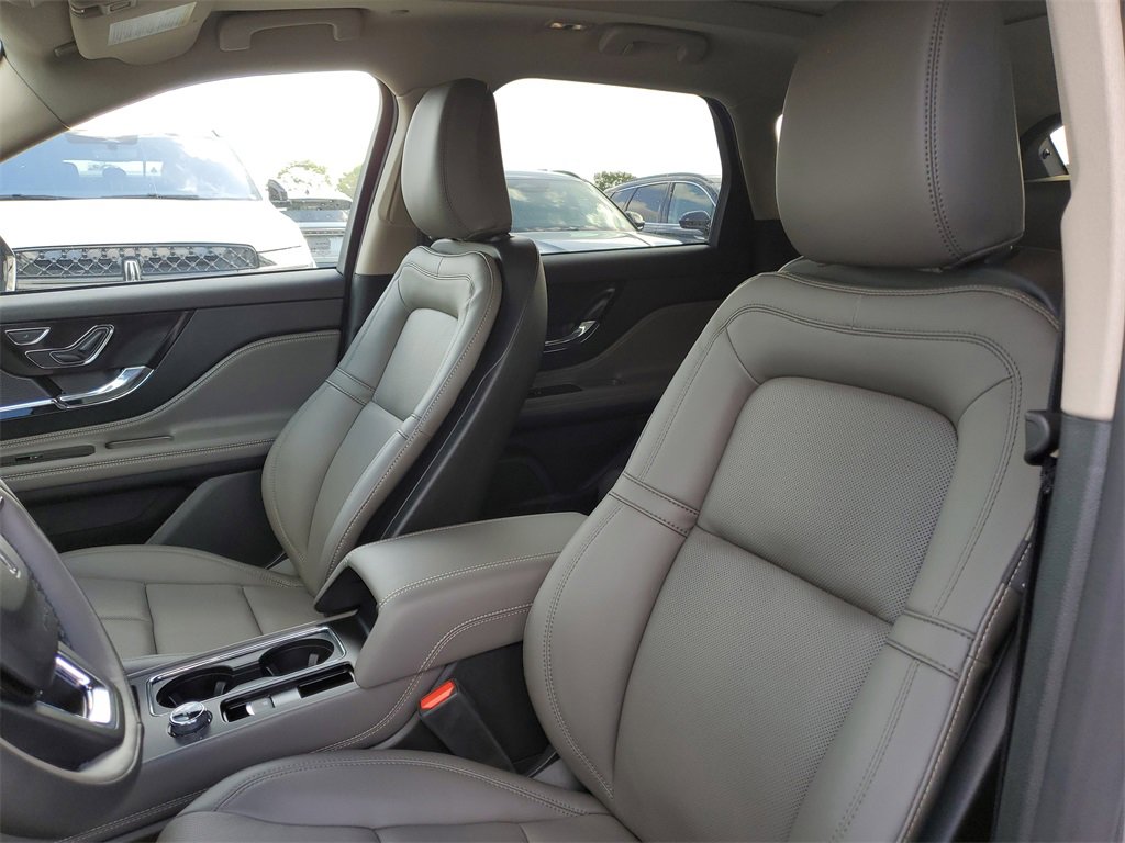 New 2026 Lincoln Corsair Reserve w/ Jet Appearance Package image 22