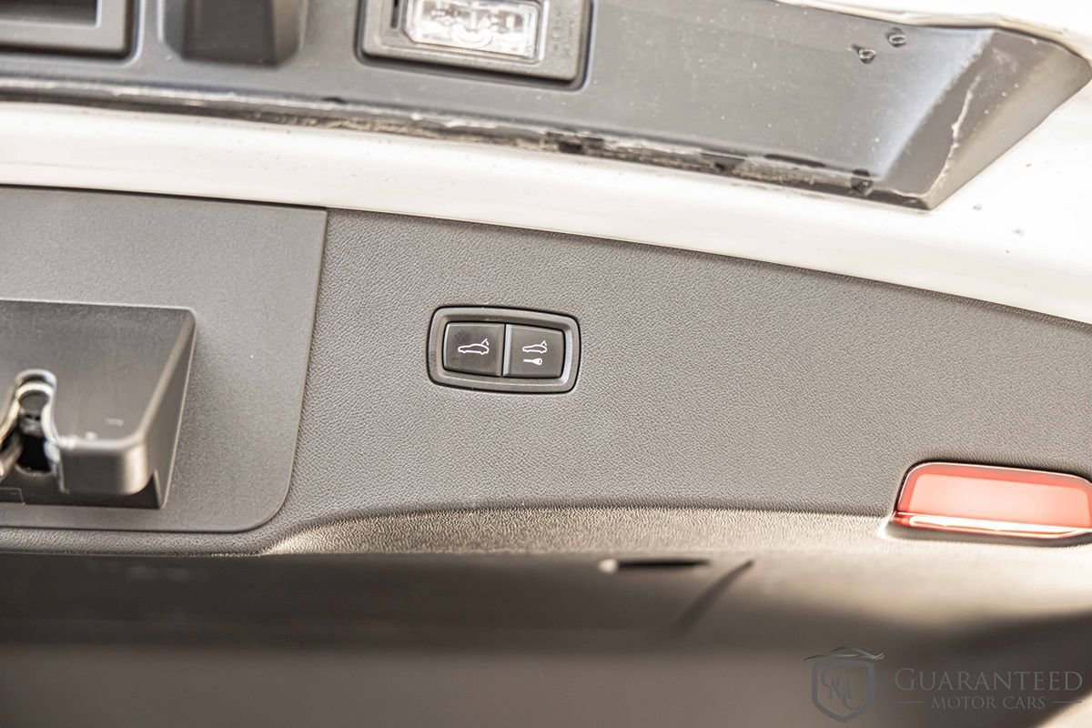 Used 2023 Porsche Cayenne Turbo AWD/4WD image 18