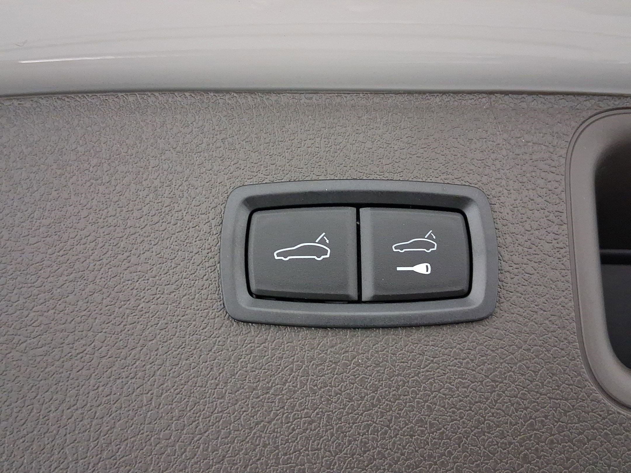 Used 2026 Porsche Macan image 34