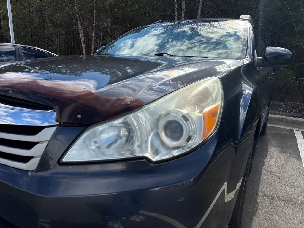 Used 2011 Subaru Outback 2.5i Premium w/ All-Weather Pkg image 14
