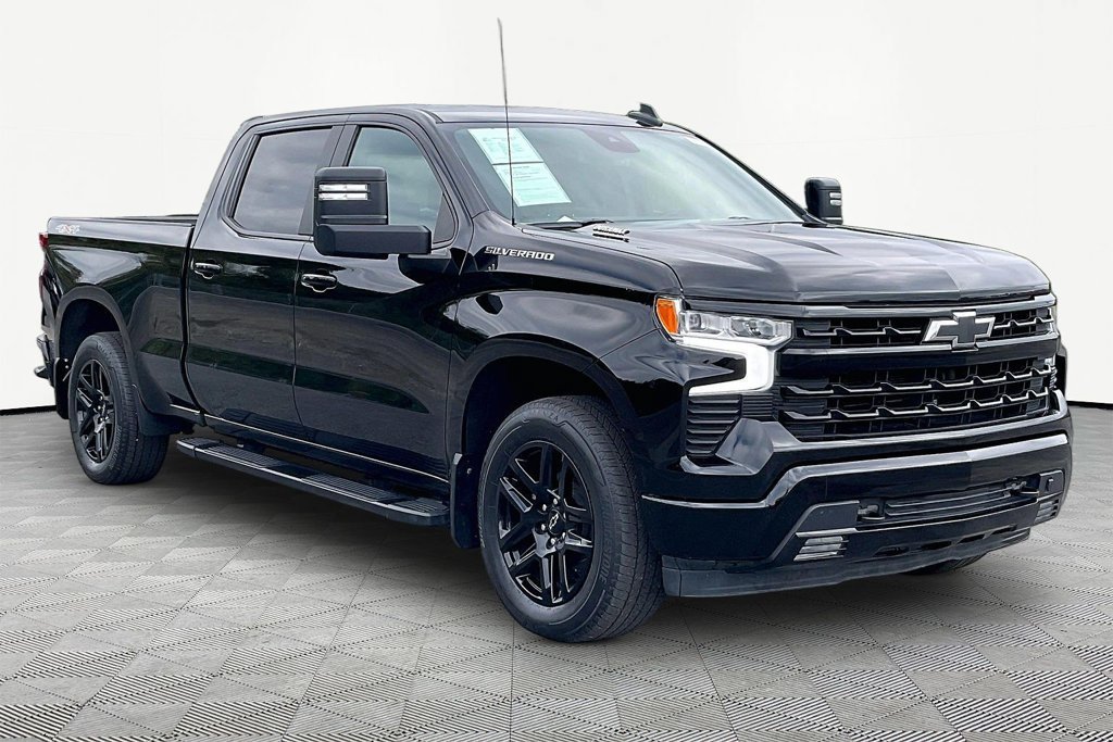 Used 2024 Chevrolet Silverado 1500 RST w/ Max Trailering Package AWD/4WD image 3