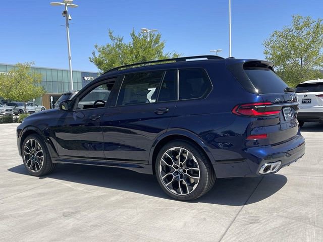 Used 2026 BMW X7 M60i image 8