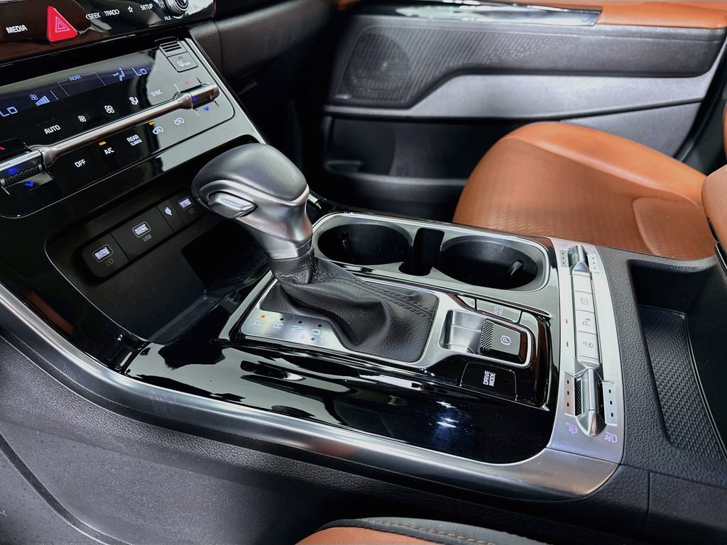 Used 2024 Kia Carnival SX Prestige FWD image 19