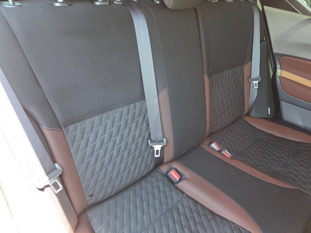 Used 2022 Nissan Kicks SR w/ Interior Electronics Package FWD image 17