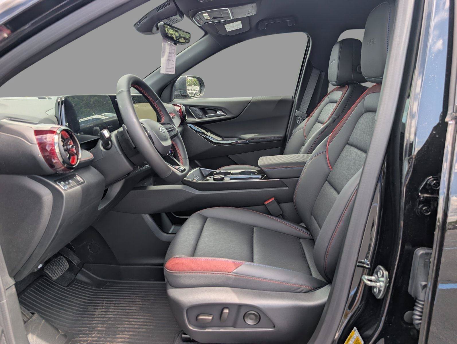 New 2026 Chevrolet Equinox RS w/ Convenience Package III FWD image 12