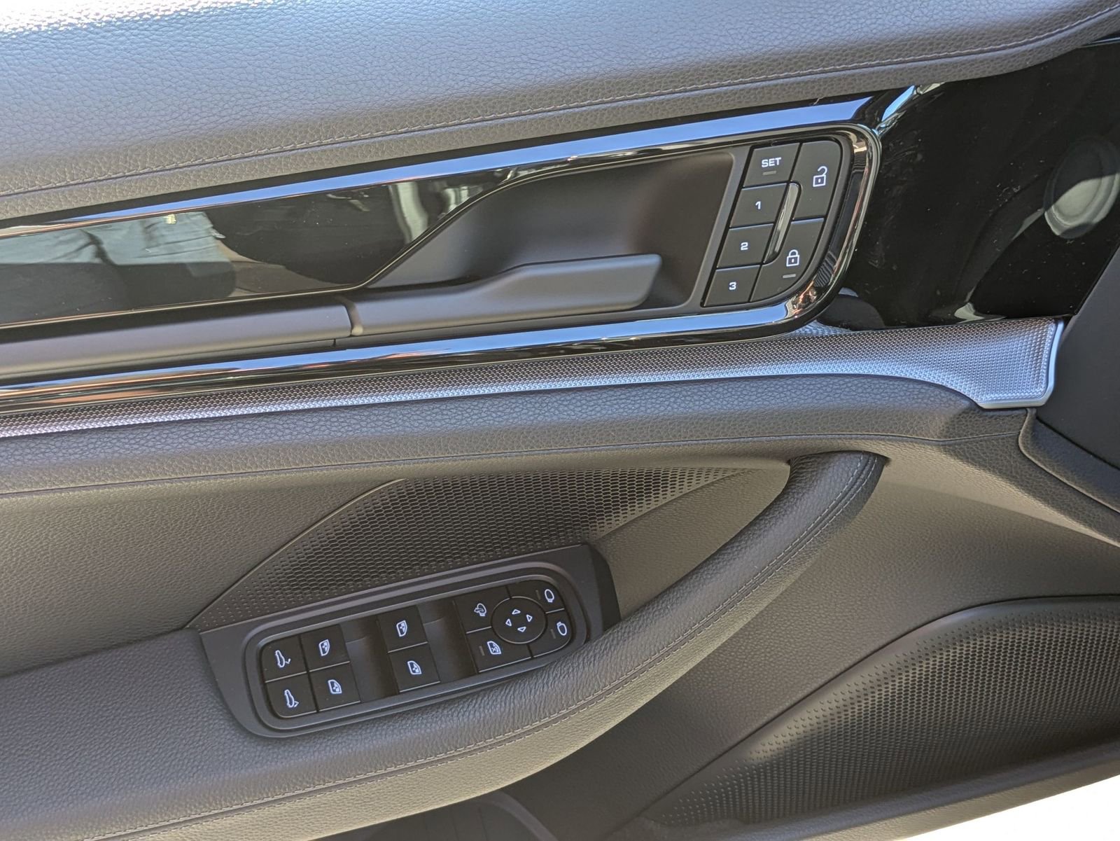 New 2026 Porsche Panamera image 15