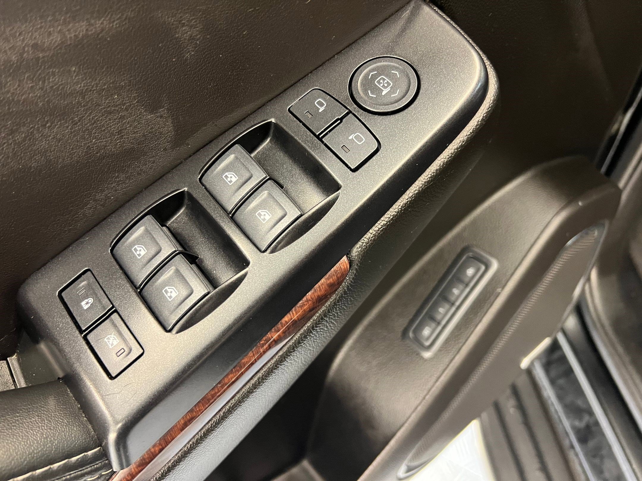 Used 2020 GMC Yukon SLT w/ Value Plus Edition image 23