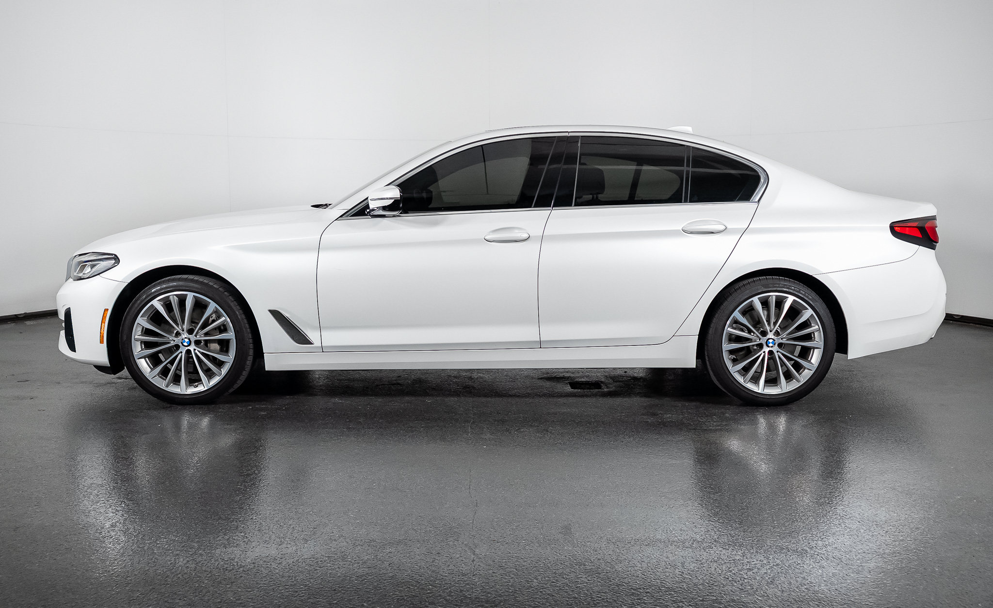 Used 2021 BMW 540i xDrive w/ Premium Package AWD/4WD image 11