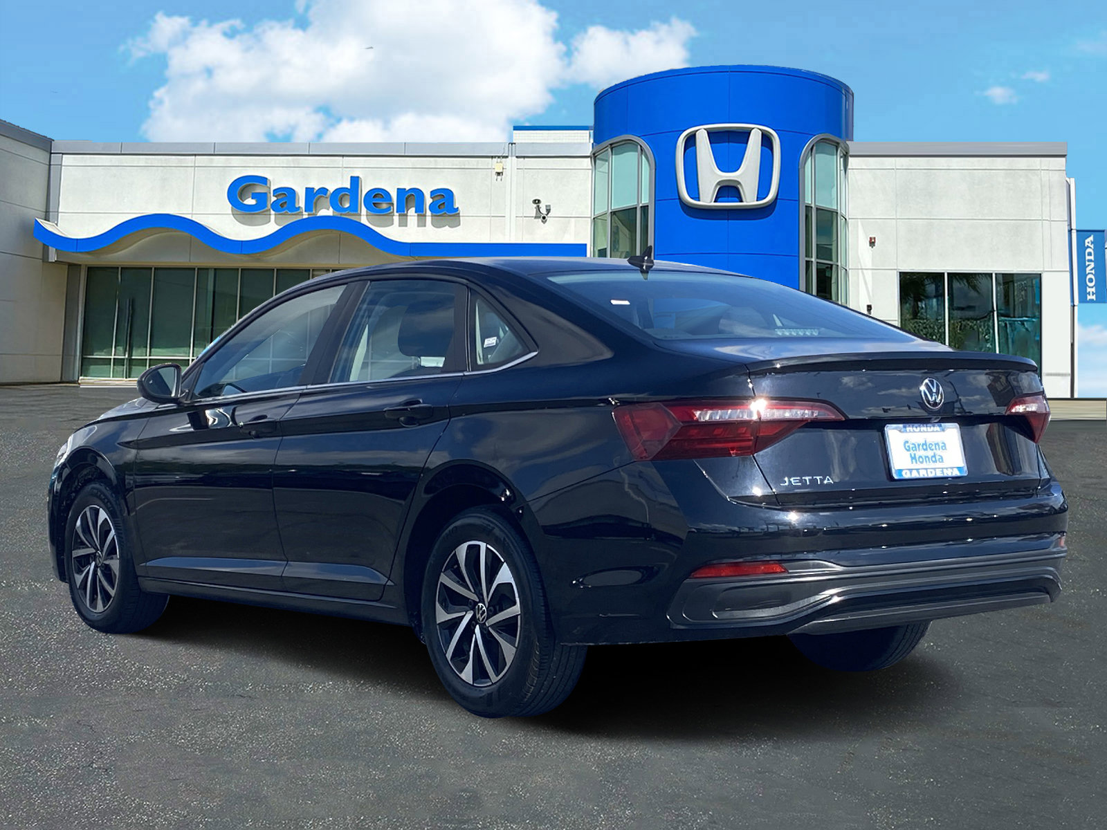 Used 2024 Volkswagen Jetta S image 4
