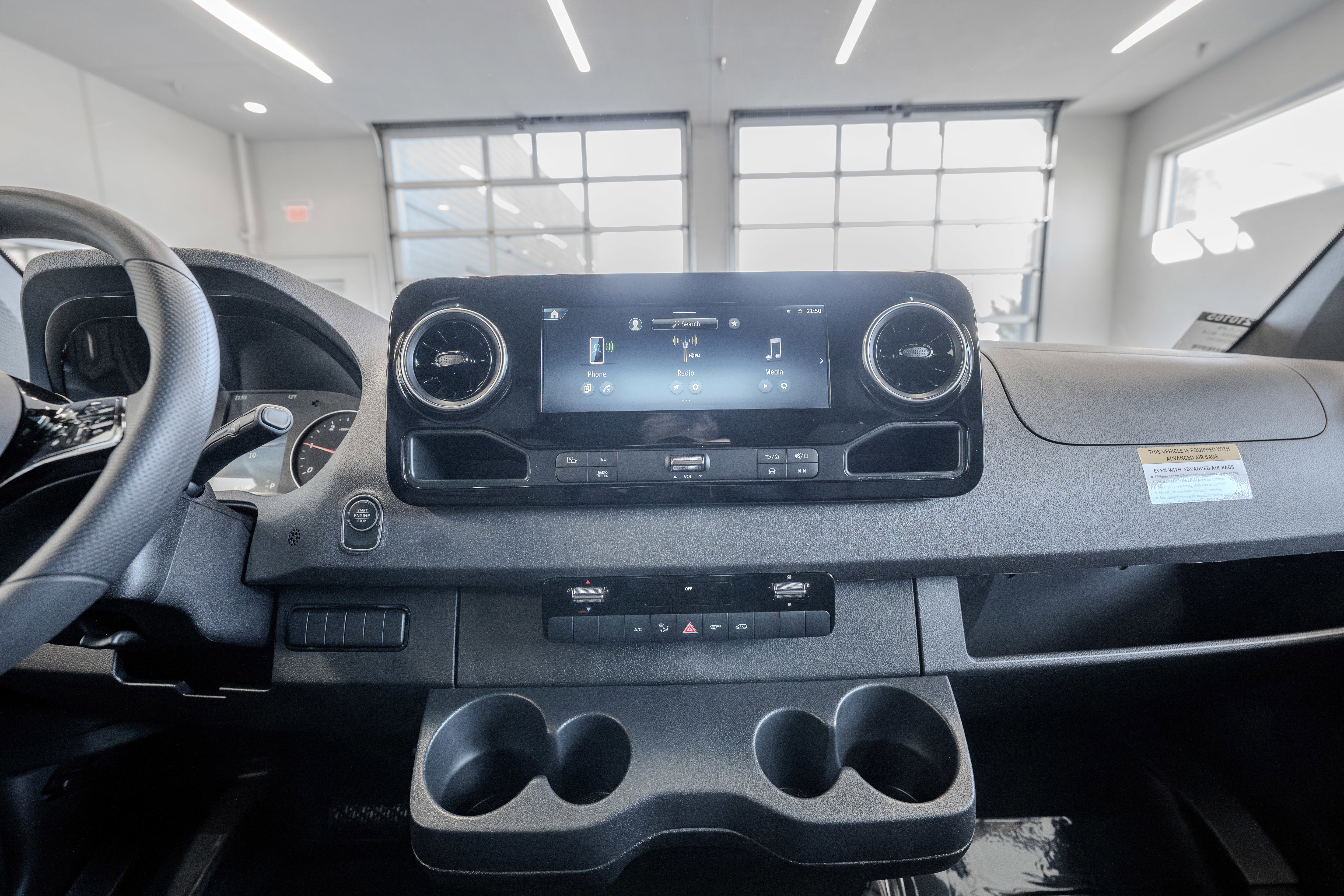 Used 2025 Mercedes-Benz Sprinter 2500 image 19