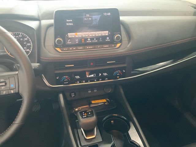 Used 2025 Nissan Rogue SV AWD/4WD image 12