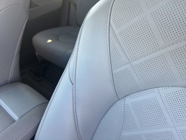 Used 2024 Toyota Highlander Platinum image 20
