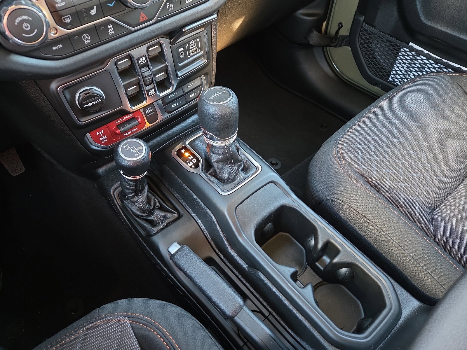 New 2026 Jeep Gladiator Mojave w/ Safety Group image 25