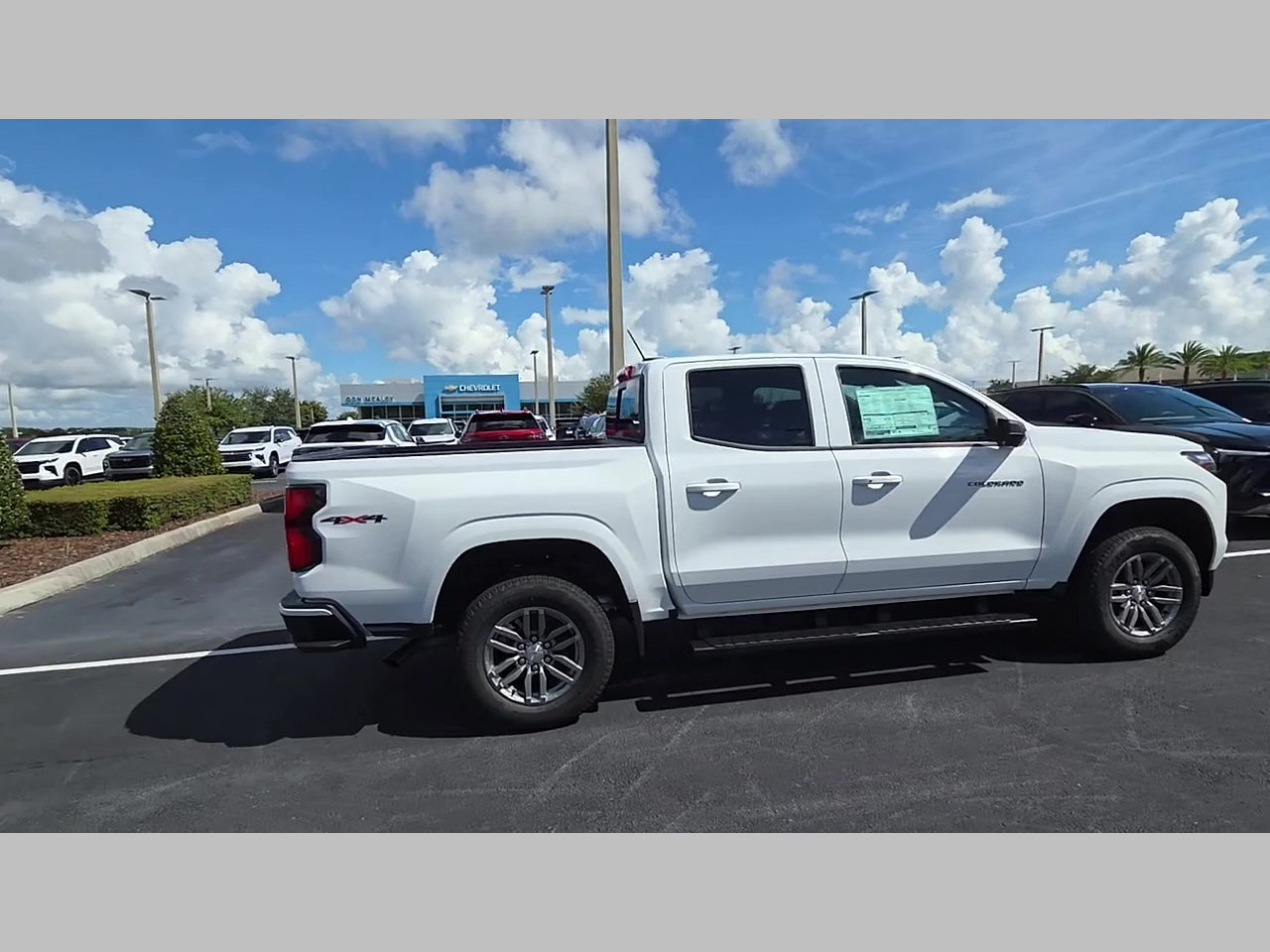 New 2026 Chevrolet Colorado LT w/ LT Convenience Package AWD/4WD image 17