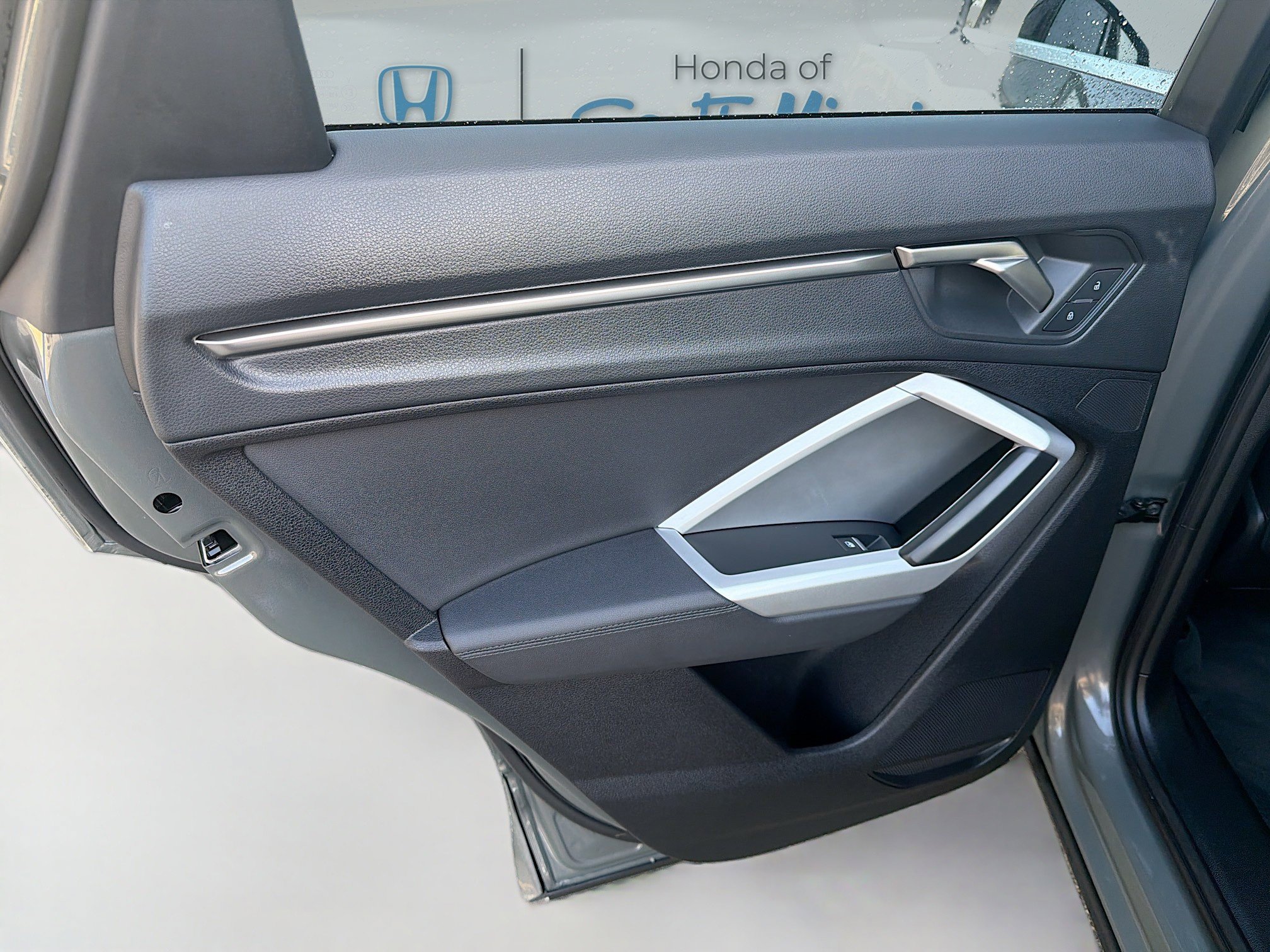 Used 2024 Audi Q3 2.0T Premium image 25